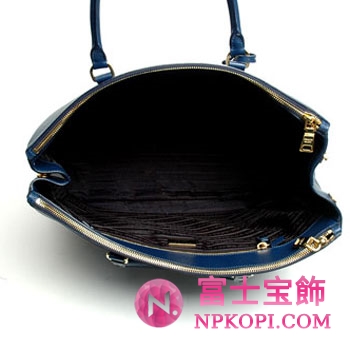  プラダ（PRADA）SAFFIANO LUX　レディーストートバッグ　ブルー　BN1802-NZV-016 